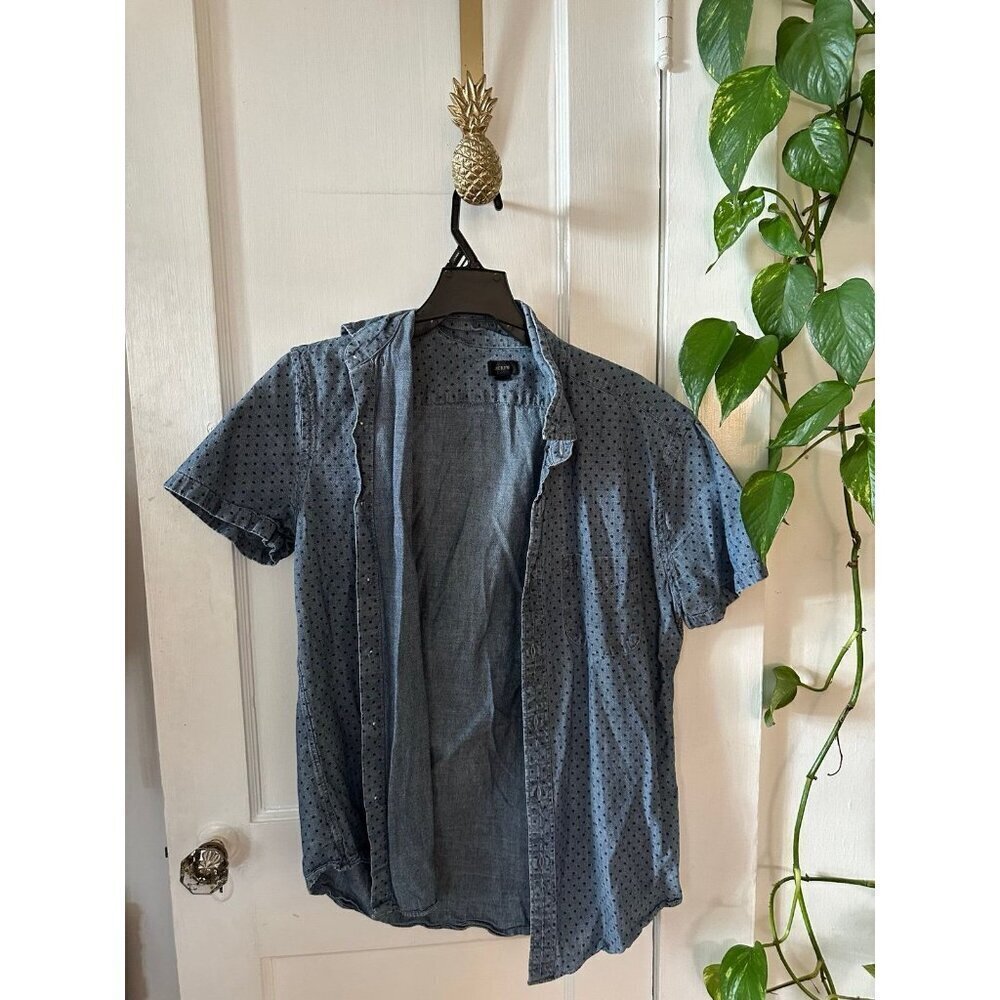 J.Crew men’s size medium polkadot short sleeve shirt